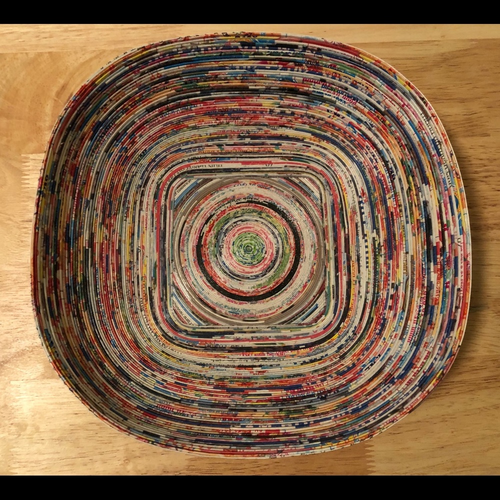 Sturdy handmade bowl made of recycled magazines